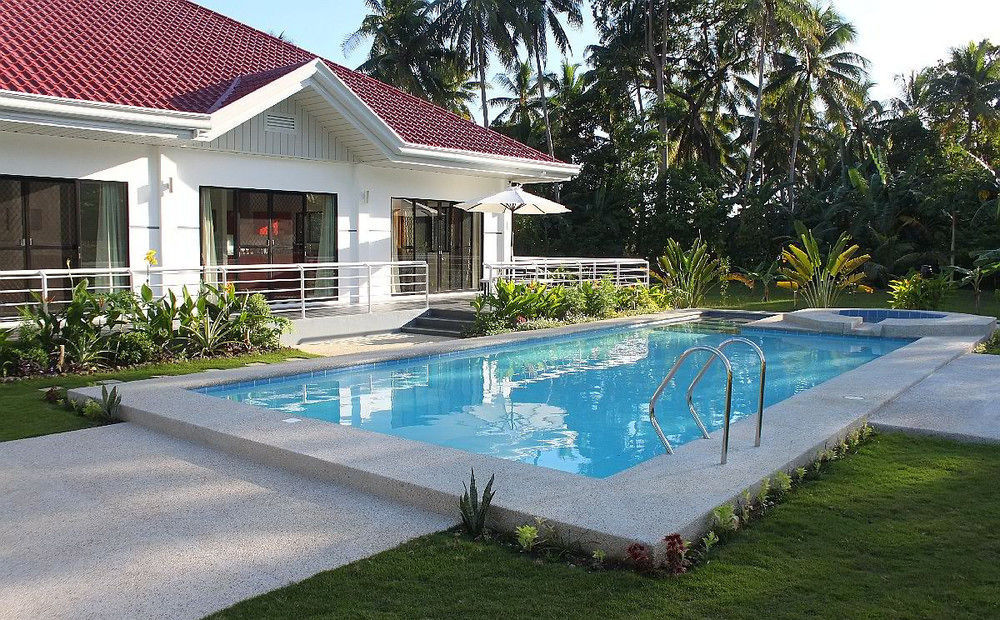 Bohol White House Bed & Breakfast Lila Exterior foto