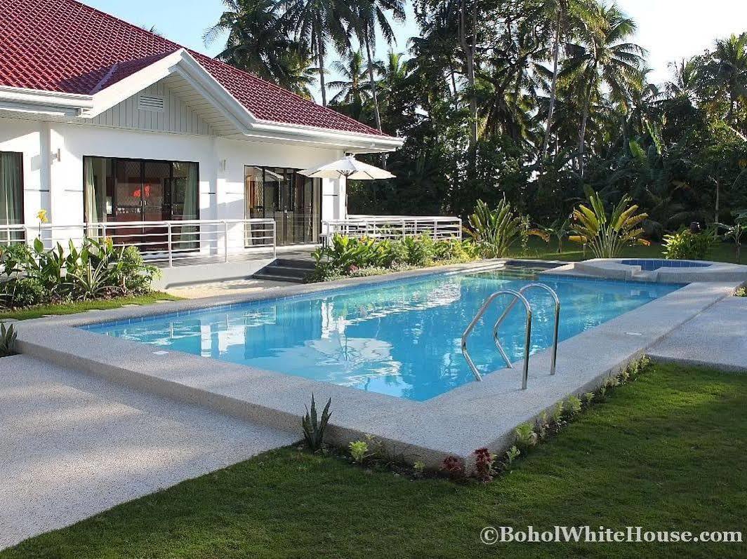 Bohol White House Bed & Breakfast Lila Exterior foto